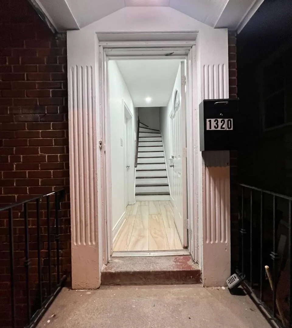 Homestay #1 Convvy-Nient Residence! Toronto