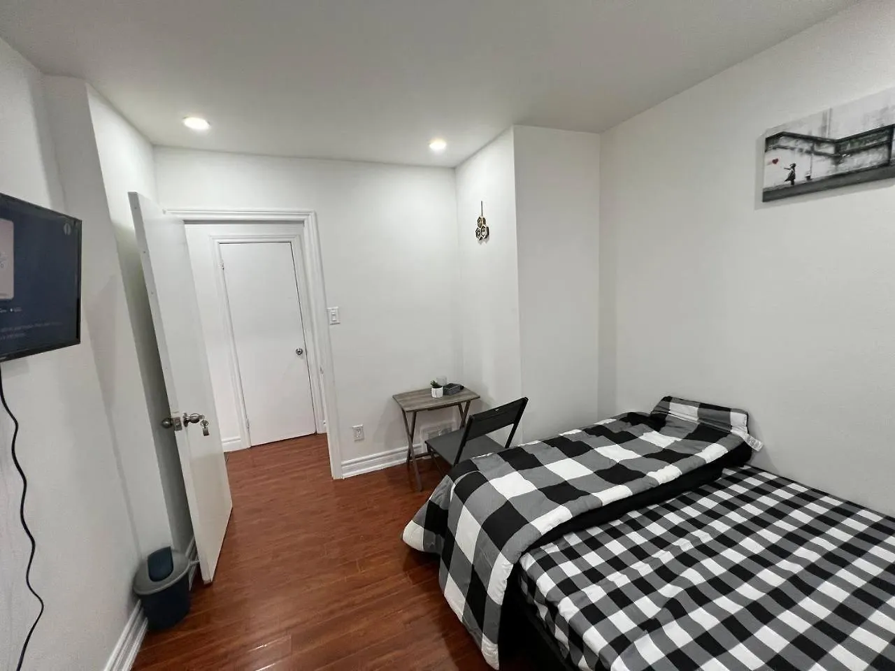 #1 Convvy-Nient Residence! Toronto