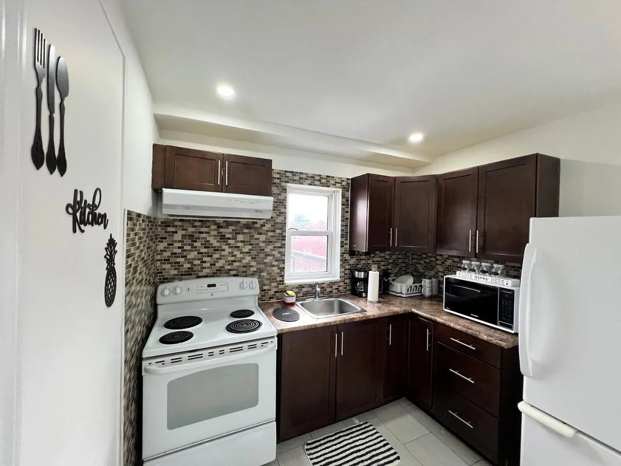 #1 Convvy-Nient Residence! Toronto Homestay